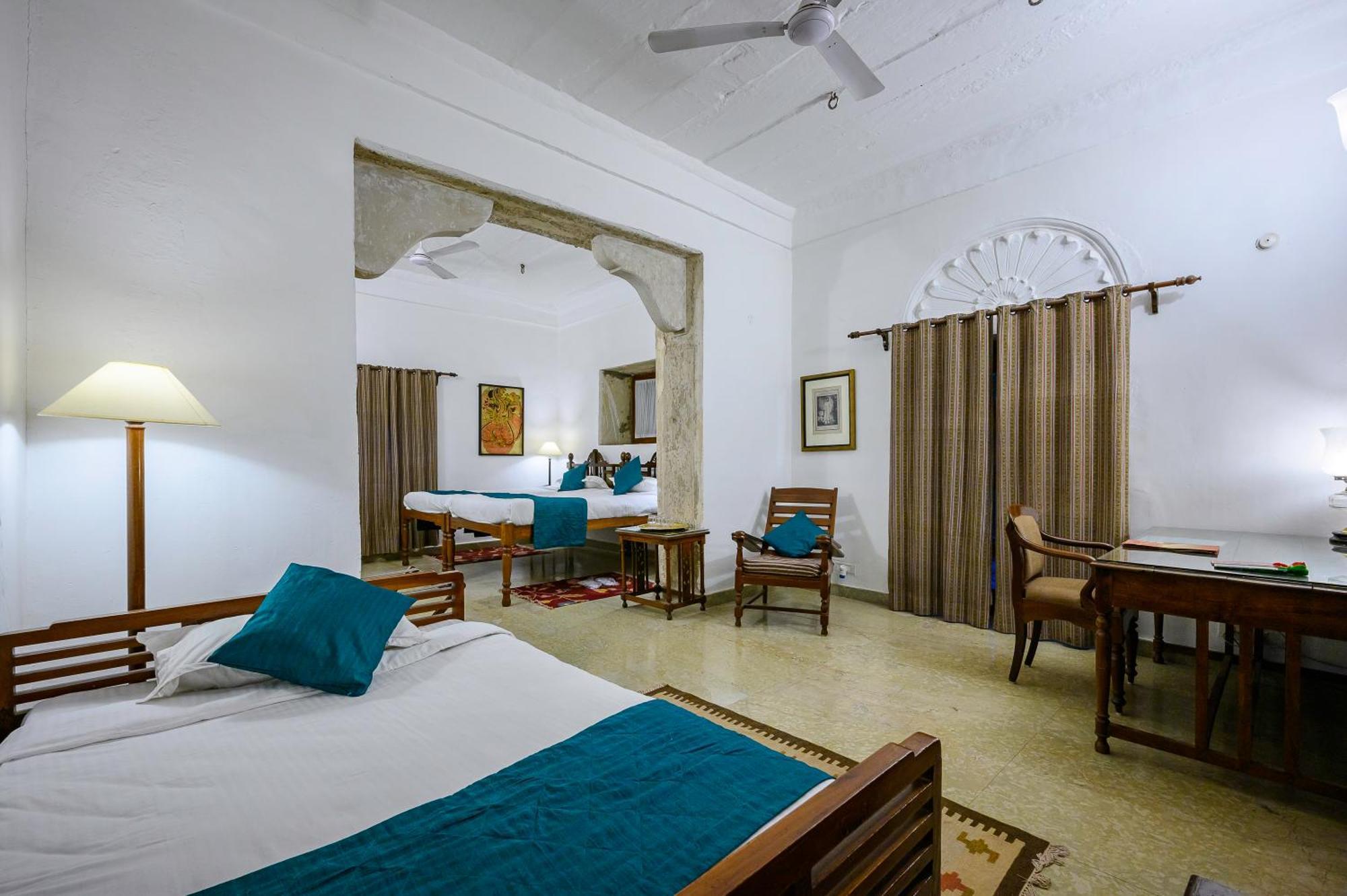 Neemrana'S - Deo Bagh Hotel Gwalior Bagian luar foto
