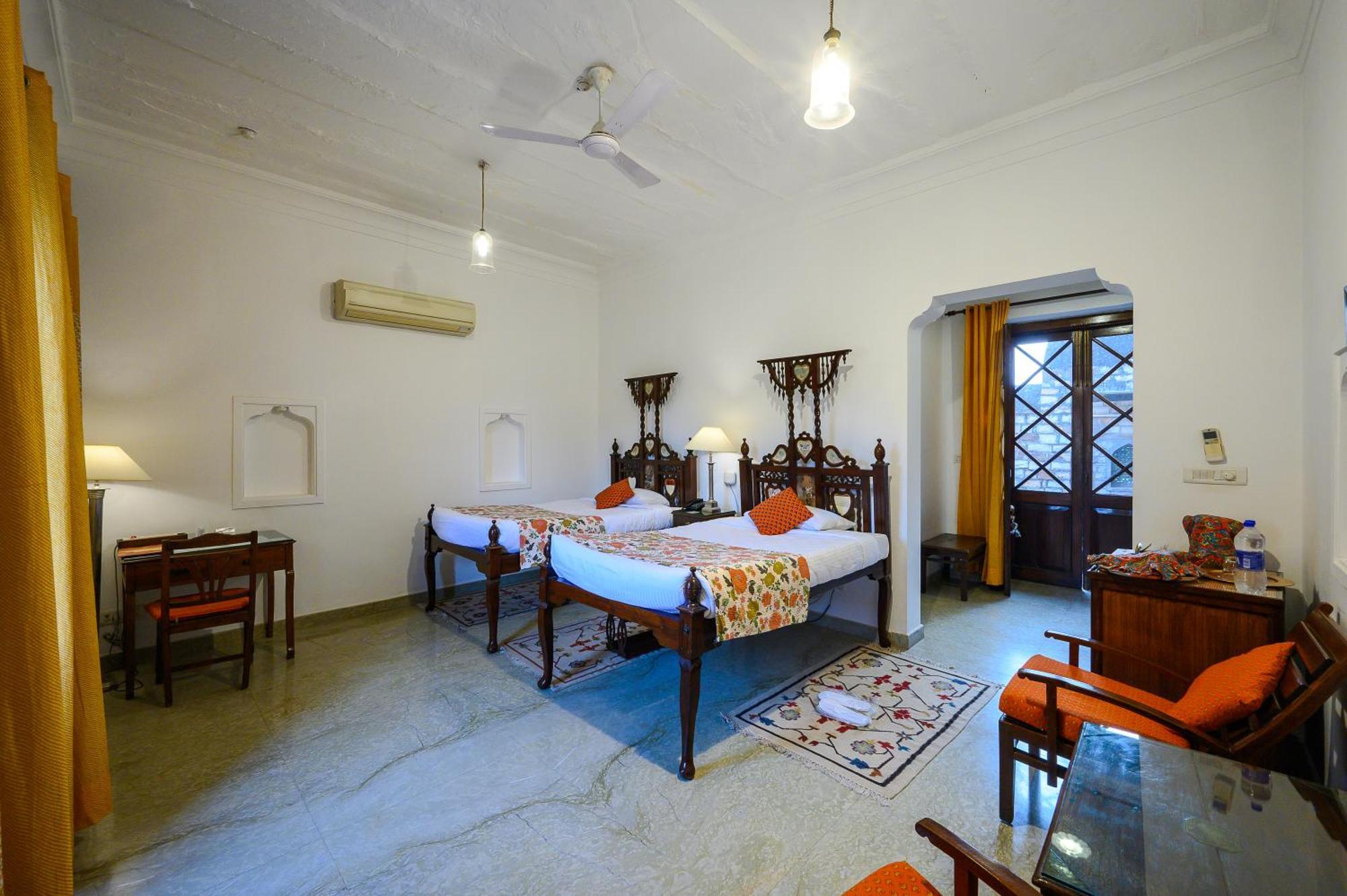 Neemrana'S - Deo Bagh Hotel Gwalior Bagian luar foto