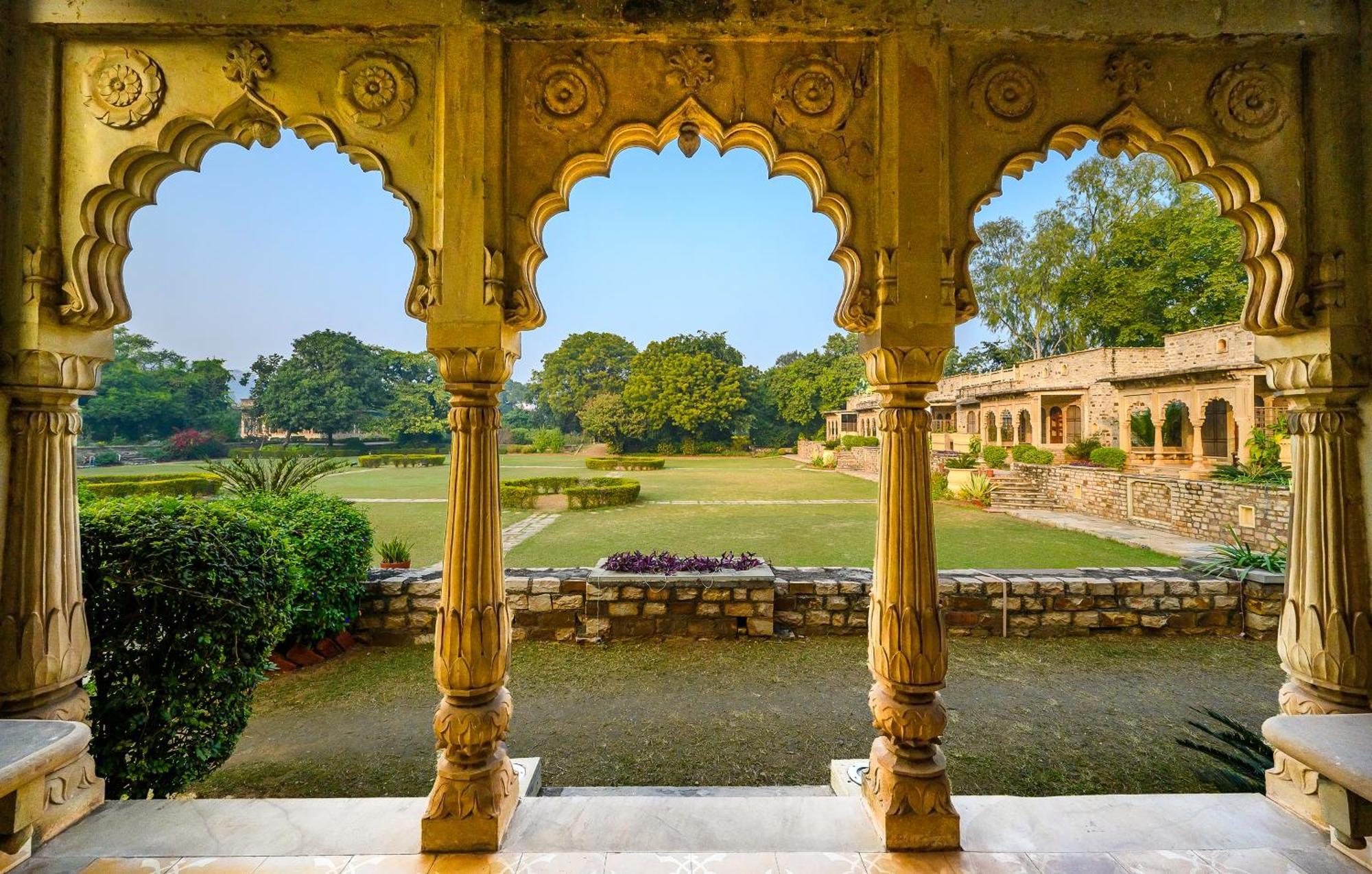 Neemrana'S - Deo Bagh Hotel Gwalior Bagian luar foto