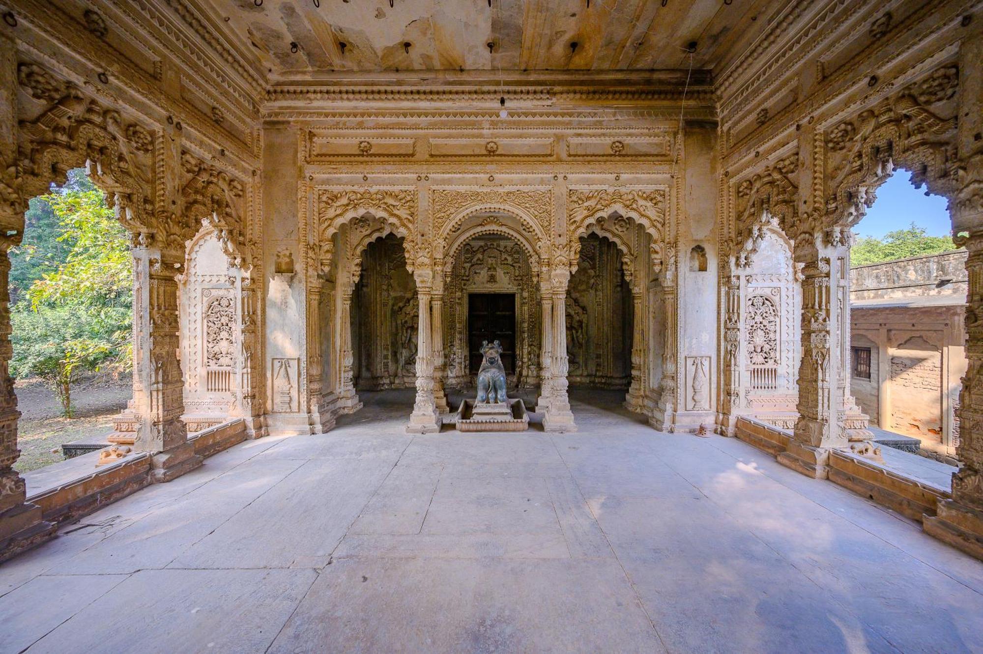 Neemrana'S - Deo Bagh Hotel Gwalior Bagian luar foto