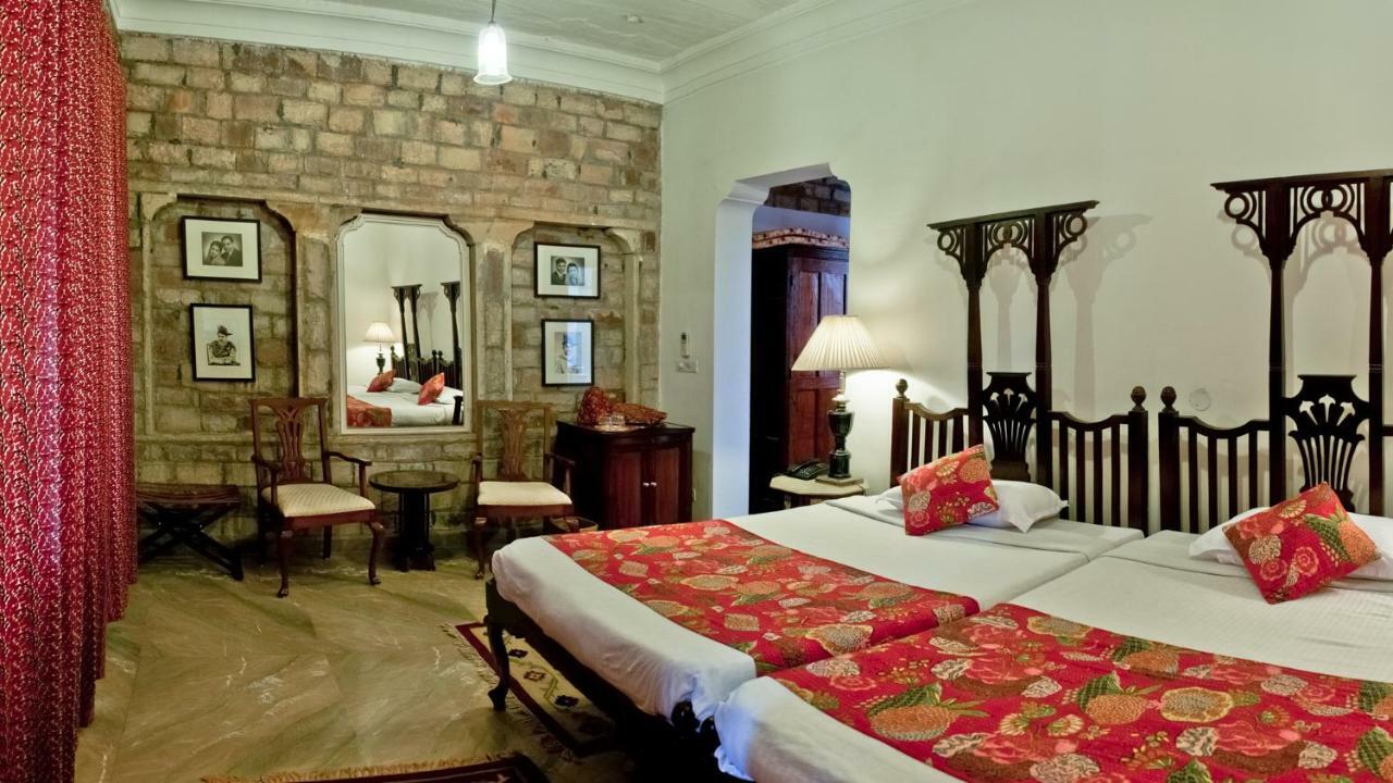 Neemrana'S - Deo Bagh Hotel Gwalior Bagian luar foto