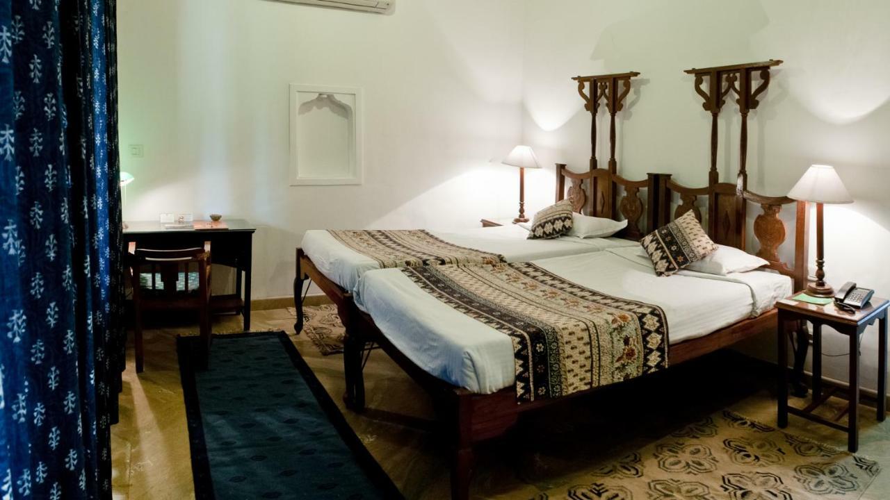 Neemrana'S - Deo Bagh Hotel Gwalior Bagian luar foto